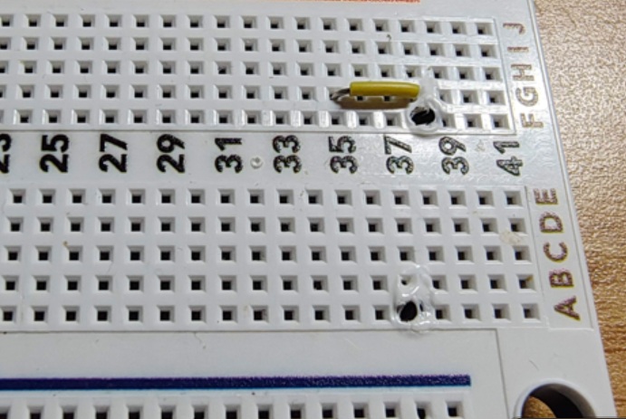 燃えたブレッドボード