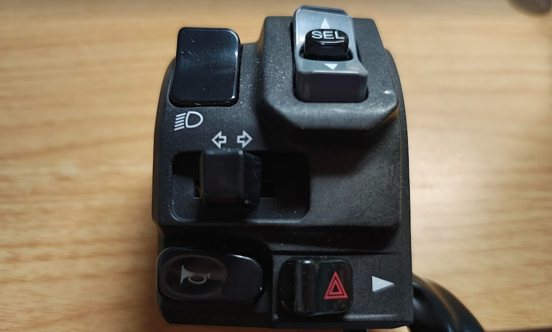 マルチファンクション付き左スイッチ